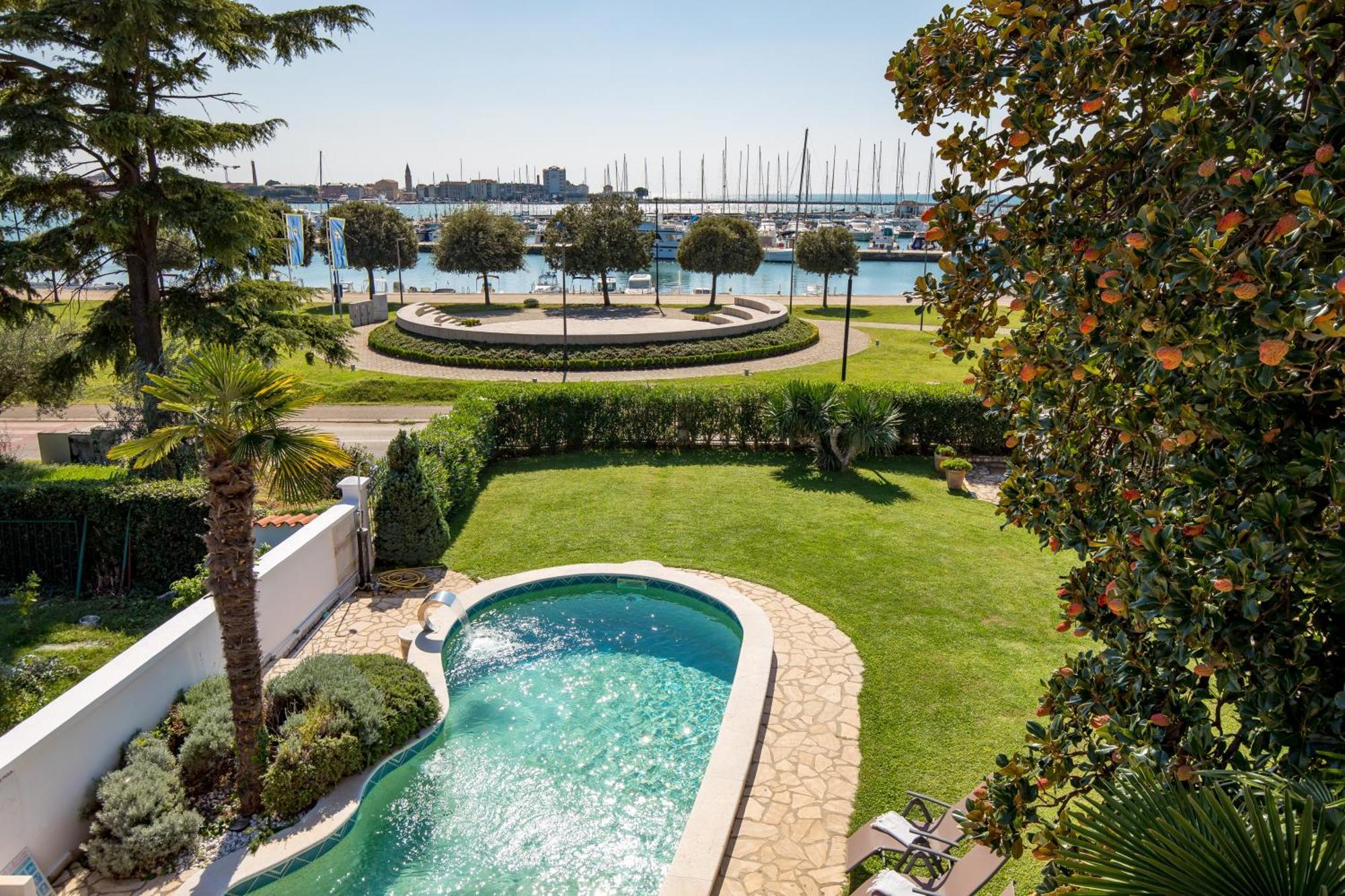 Villa Magnolia Umag Exterior photo